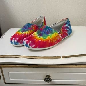 Women’s Rainbow Tie dye Bobs size 10